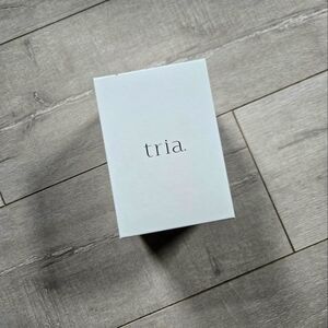 TRIA AGE-DEFYING EYE WRINTLE CORRECTING LASER